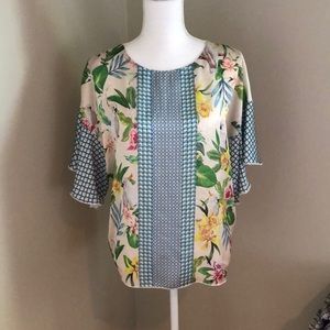NWOT Zara flowy top